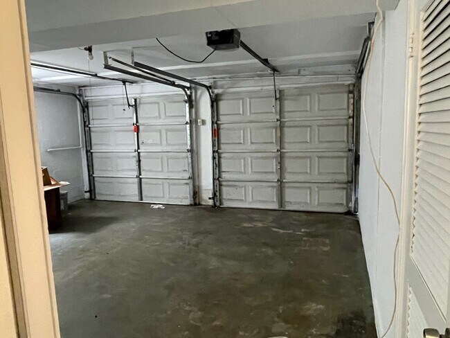 Building Photo - 665 Aline Dr NW