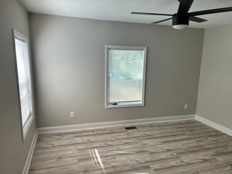 Building Photo - 308 Oakhurst Ave