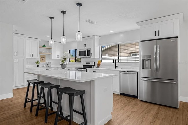 Building Photo - Charming 3-Bedroom Home with Large Fenced ...