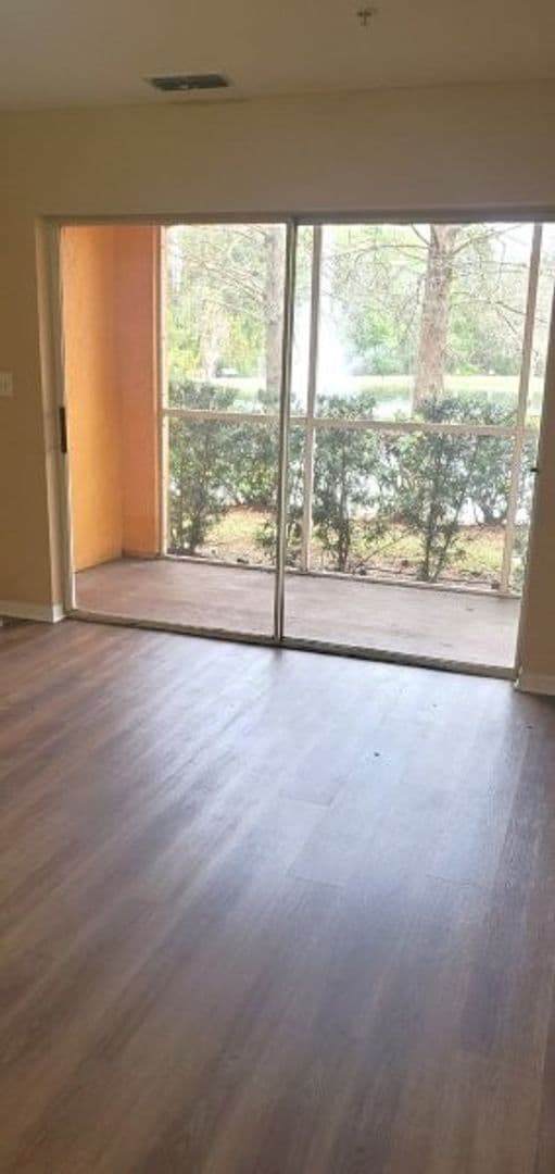 Building Photo - First Floor 2/2 in Gated Cypress Fairway !!