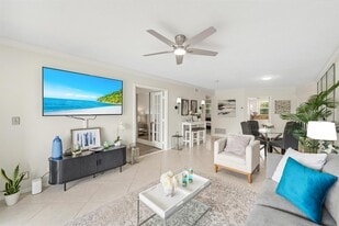 Building Photo - 68 Yacht Club Dr
