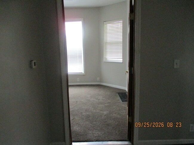 Building Photo - 611 Liberty Dr
