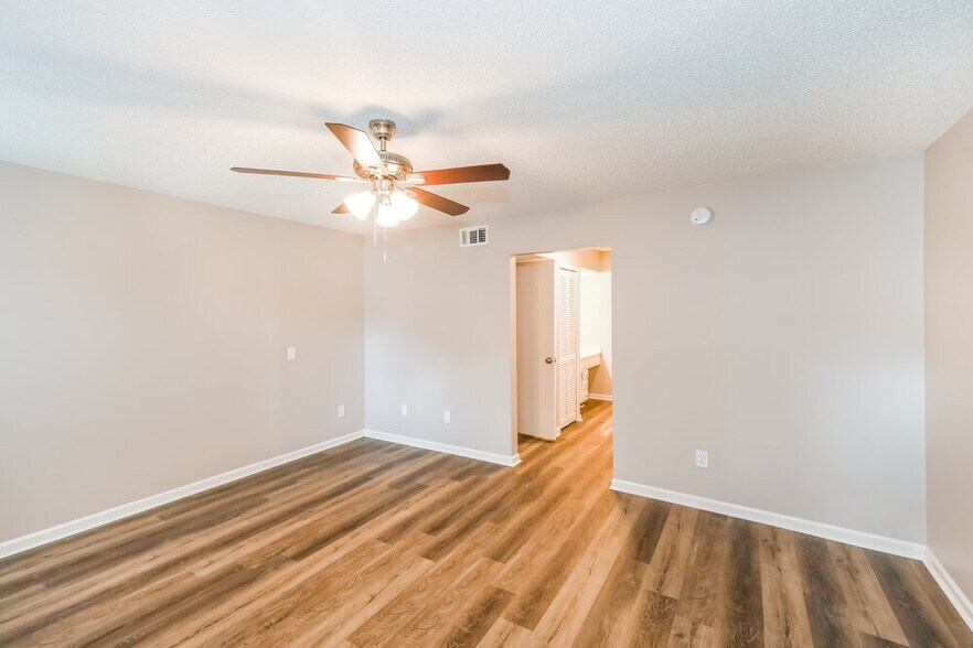 Building Photo - 11325 McNichols Ct