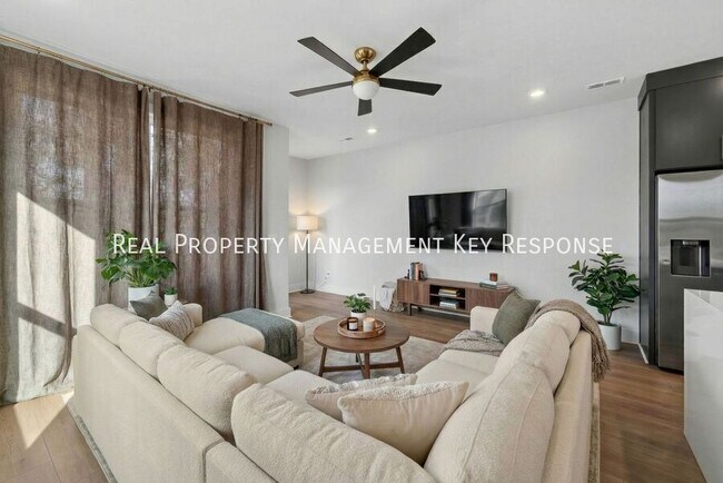 Building Photo - 2109 23rd Ave N