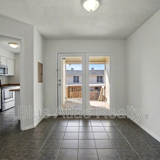 Building Photo - 610 Lillard Rd