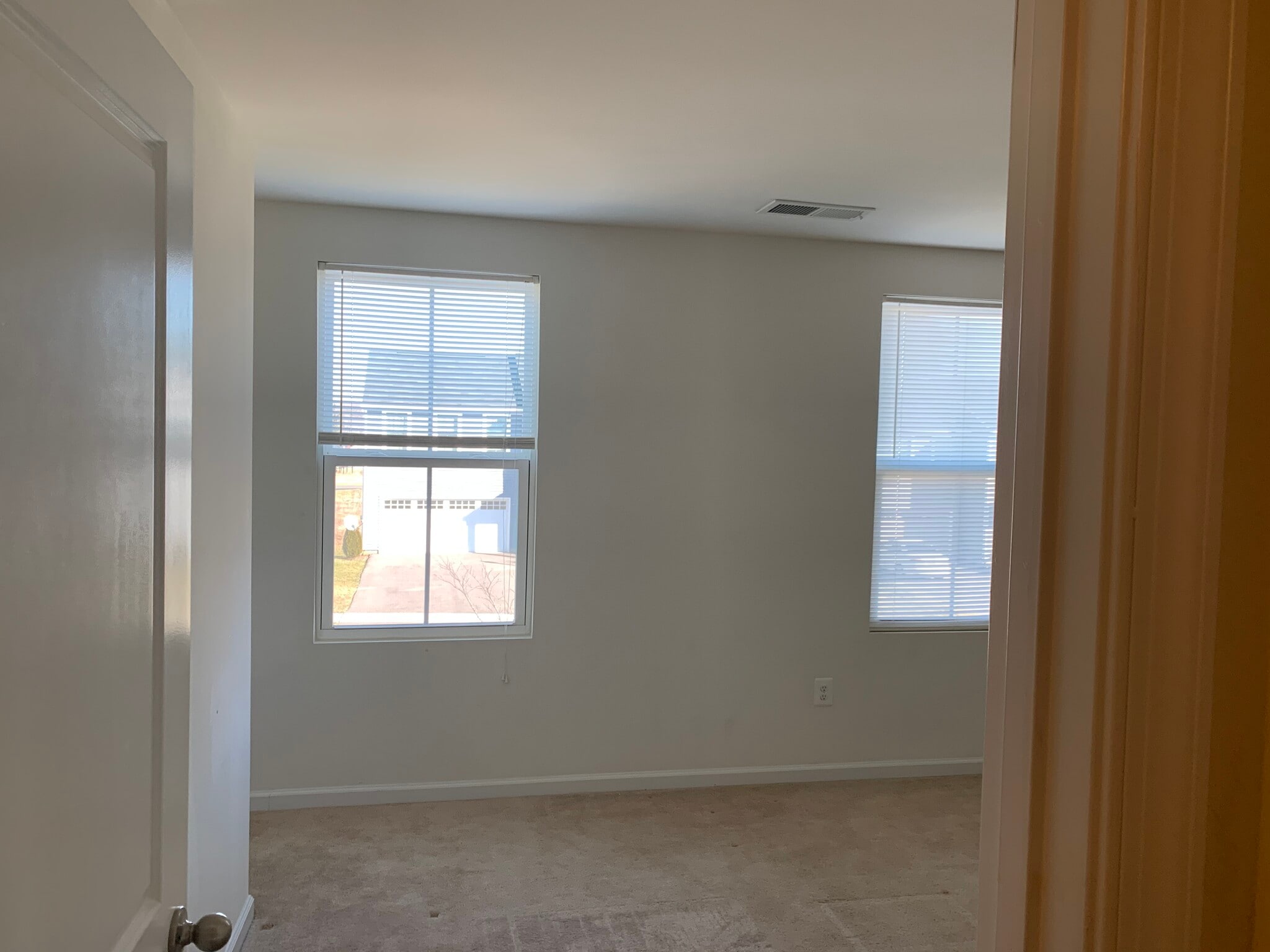 Building Photo - 120 Singleton Way