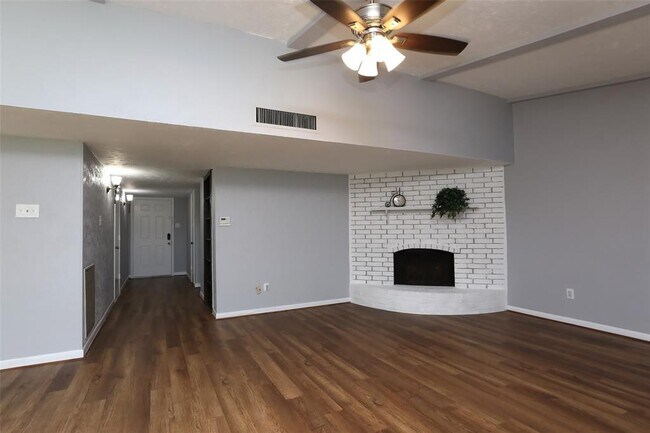 Building Photo - 3903 Coltwood Dr