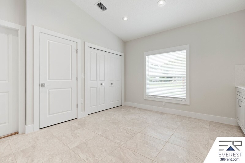 Building Photo - 22 Woodlyn Ln