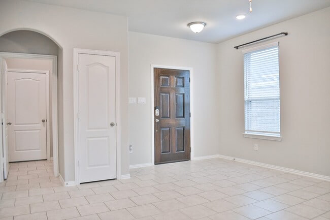 Building Photo - 31619 Heguy Pass
