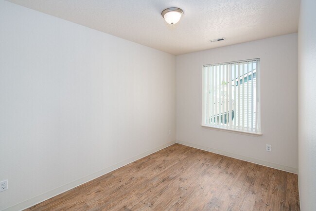 Building Photo - 7804 Leverett Ct