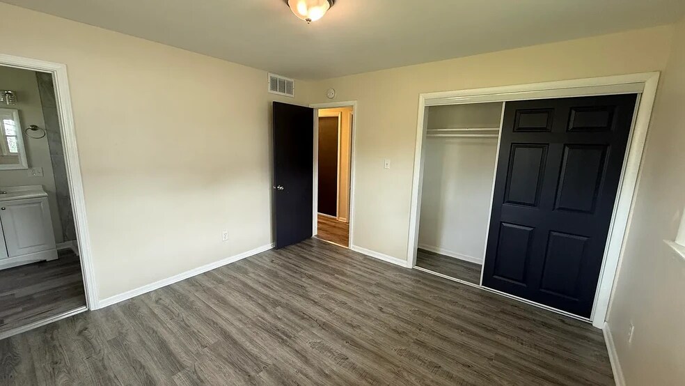 Building Photo - 1310 Orchard Dr