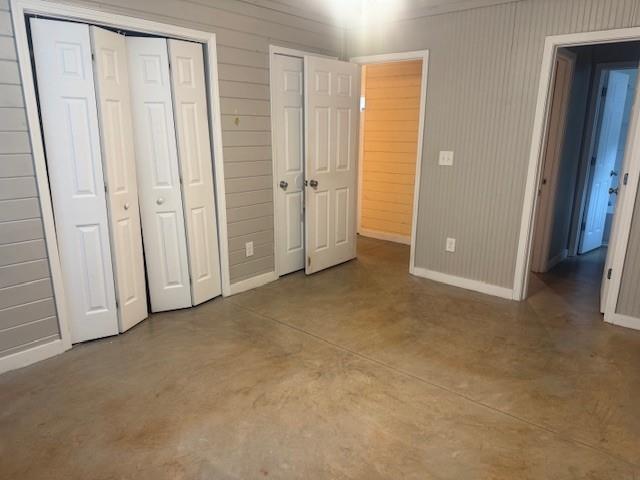 Building Photo - 5376 Archer Ave