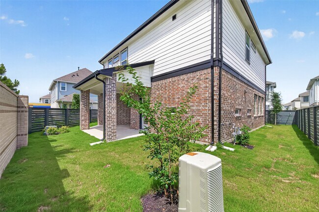 Building Photo - 21227 Teal Lovegrass Ln