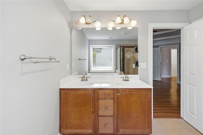 Building Photo - 518 S Fortune Way