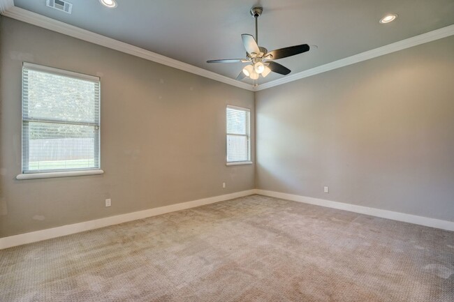 Building Photo - Beautiful Rental Home in Moore!