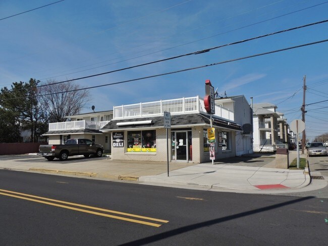 Primary Photo - 5400 Pacific Ave