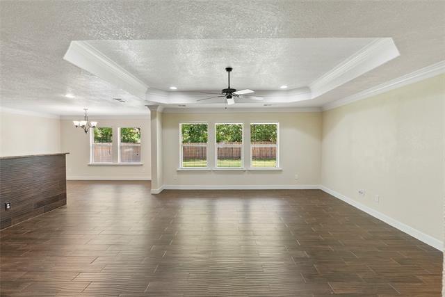 Building Photo - 750 S Valentine Dr