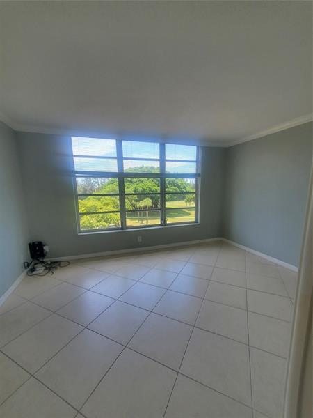 Building Photo - 2650 S Course Dr