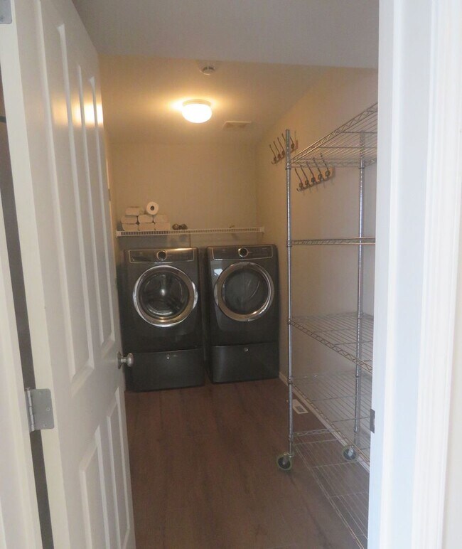 Building Photo - 3bd/2.25ba Renton House