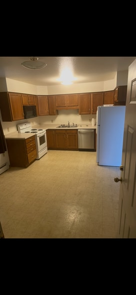 Building Photo - 4415 Soda Creek Rd