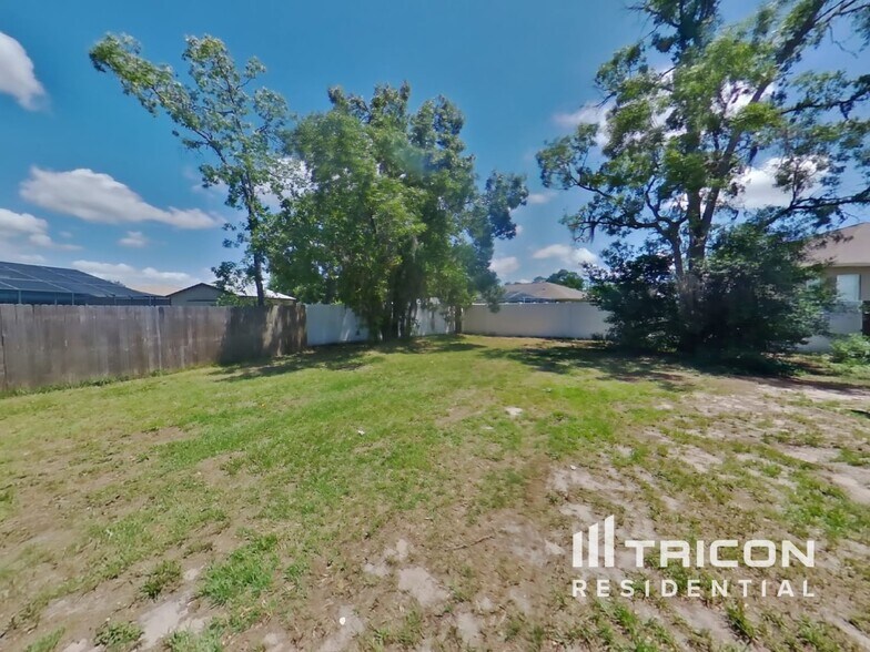 Building Photo - 3026 Aldoro Ave