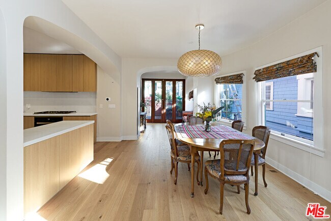 Building Photo - 34 Park Ave