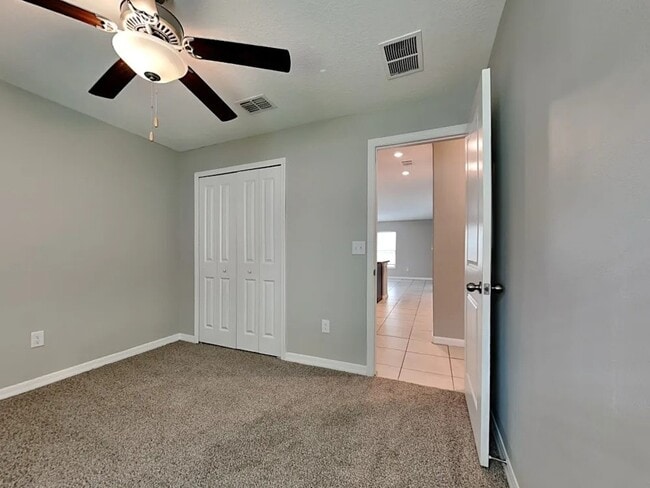 Building Photo - 1615 Blue Rose Dr