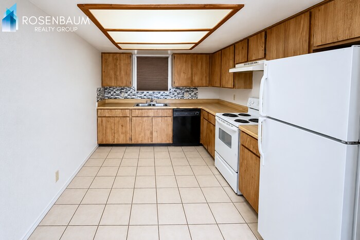 Building Photo - 3170 N Tani Rd