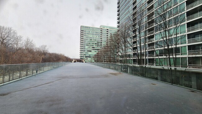 Building Photo - 9655 Woods Dr