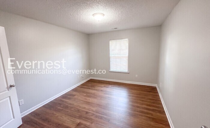 Building Photo - 113 Coldsprings Dr