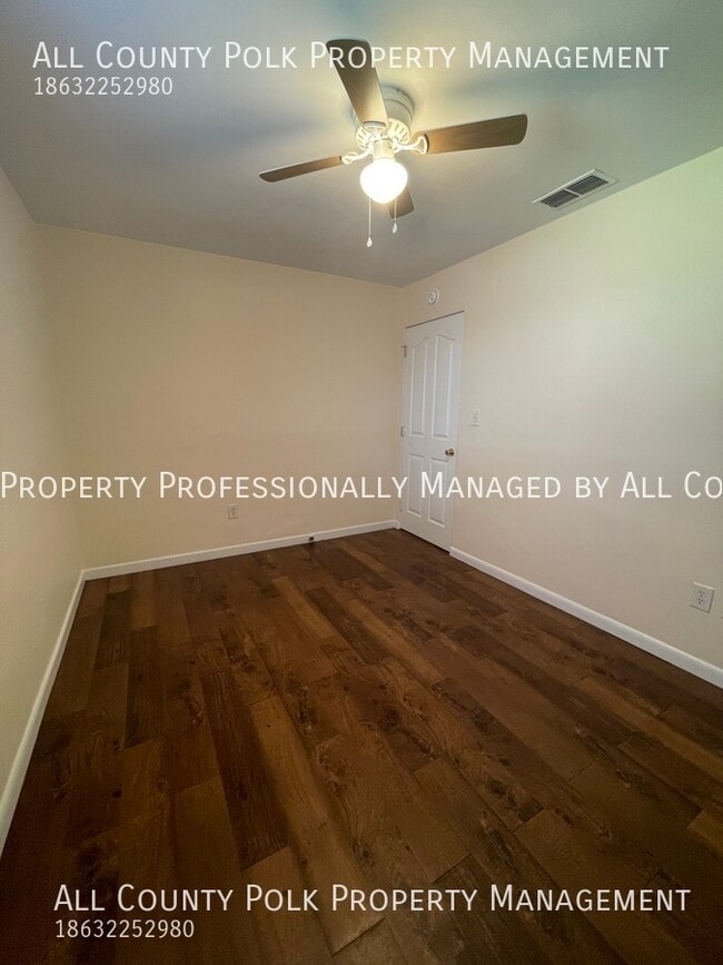 Building Photo - Fantastic 2 Bedroom Duplex in Lakeland,  R...