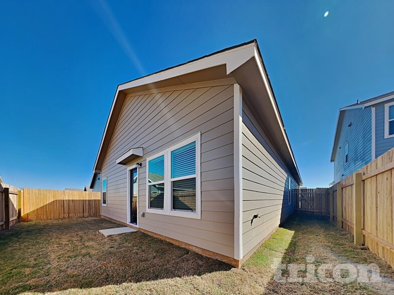 Building Photo - 149 Mica Trl