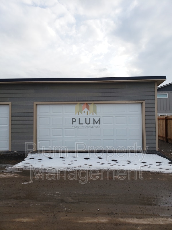Building Photo - 4724 Giada Dr