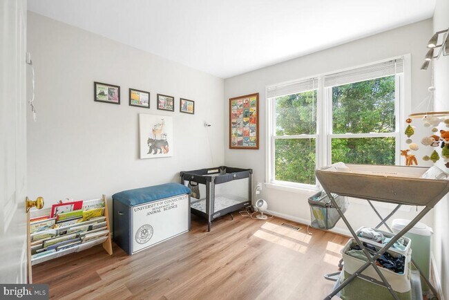 Building Photo - 46934 Trumpet Cir