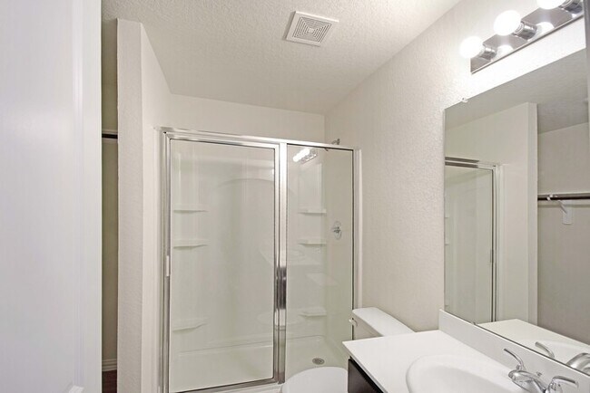 Building Photo - 26035 Stillbrook Ln