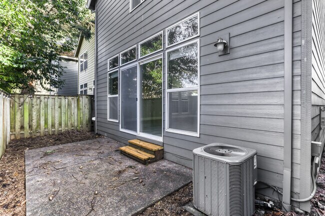 Building Photo - 16603 SW 134th Terrace