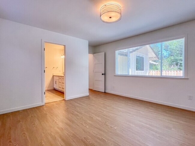 Building Photo - Beautifully Remodeled Three Bedroom Home