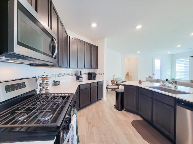 Building Photo - 8214 Leisure Pt Dr