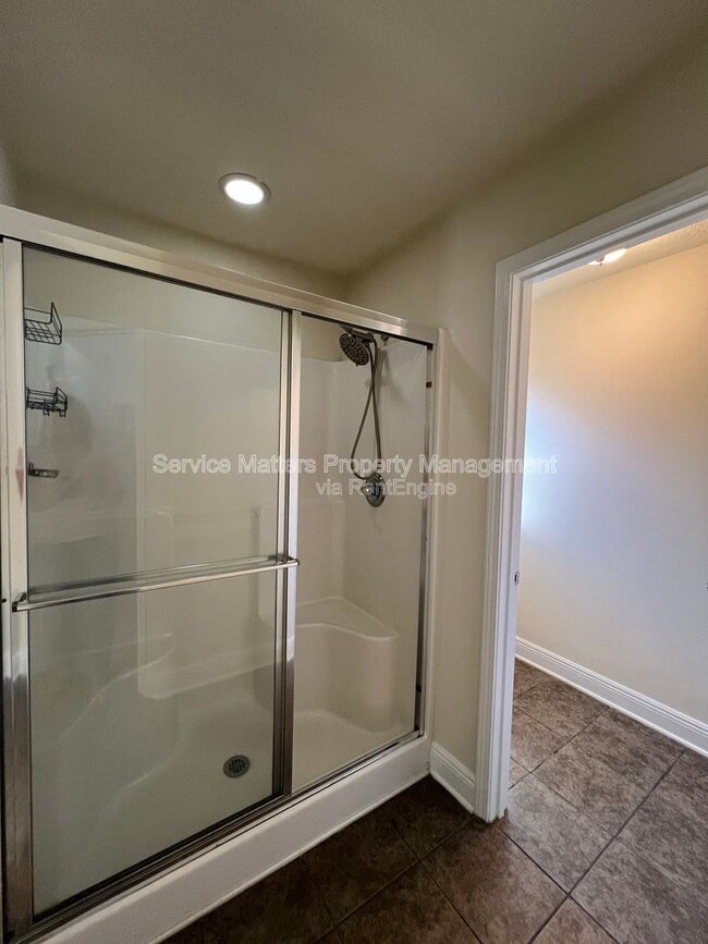 Building Photo - 7037 Season Dr