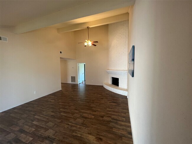 Building Photo - 6630 Trigate Dr