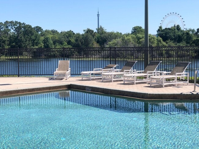 Building Photo - Charming 2/2 Spacious Condo with a Screened Balcony in the Highly Desired Dr. Phillips Area - Orl...