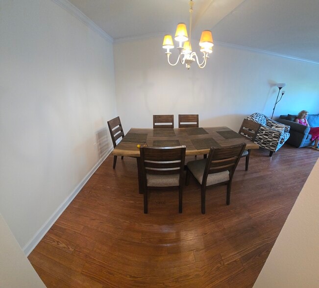 Building Photo - 7420 Lakeview Dr