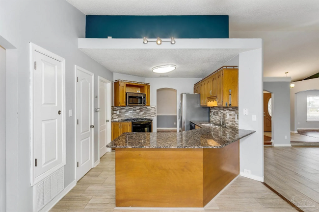 Building Photo - 4917 Alvin Dr