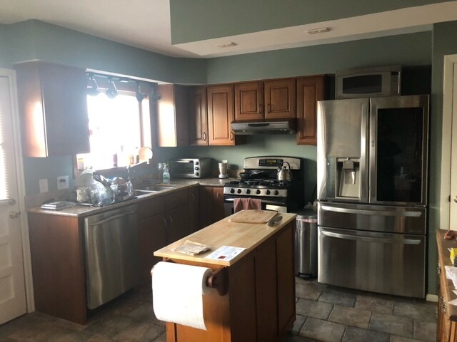 Building Photo - 545 Sundown Ln