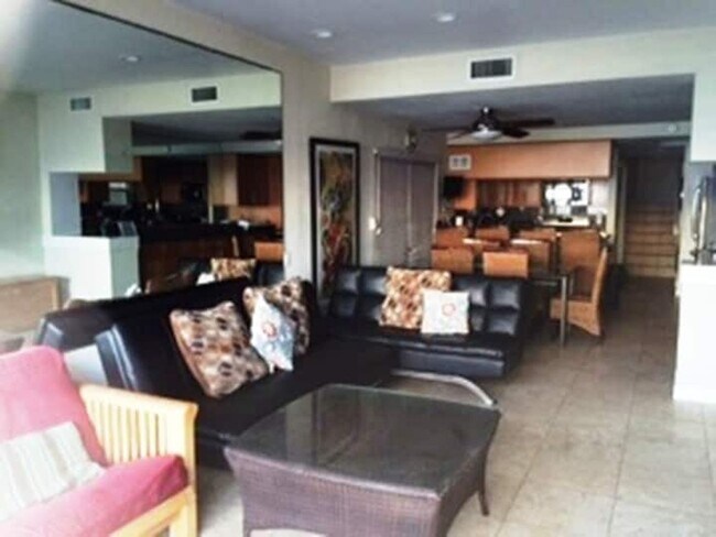 Building Photo - Beach front big duplex. Gustavo Lopez AMSI