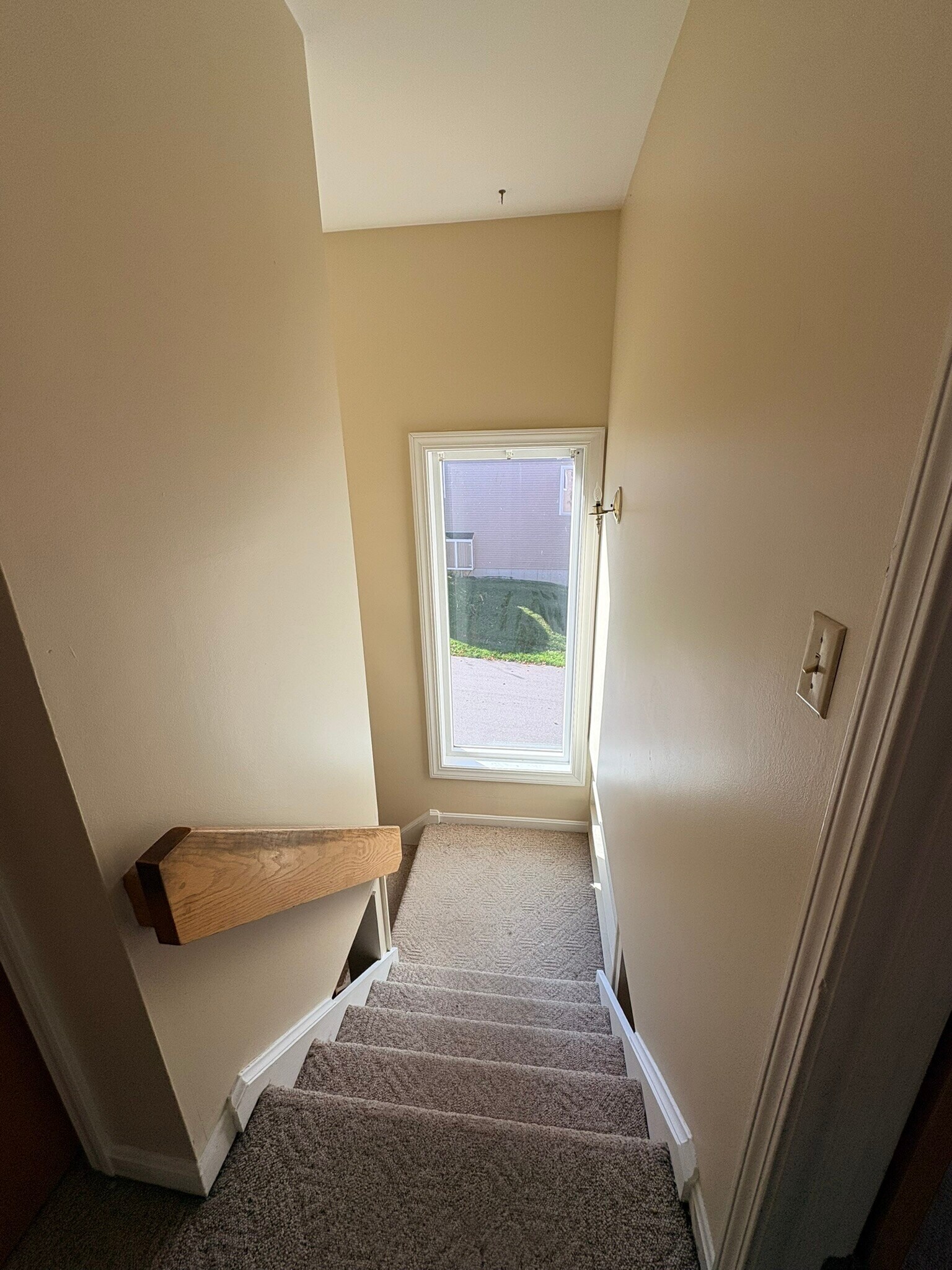 Building Photo - M9 Stonehedge Dr