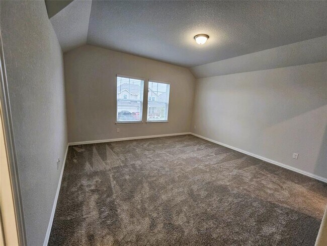 Building Photo - 104 Greinert Dr