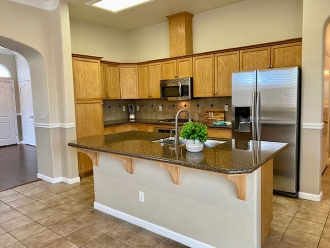 Building Photo - $2,295 Harlan Ranch, 3 Bedroom - N. Todd H...
