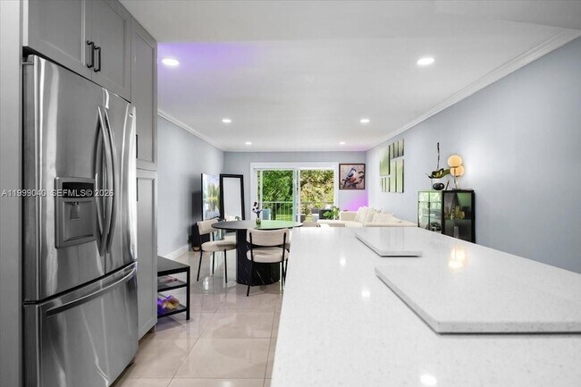 Building Photo - 6001 N Falls Cir Dr