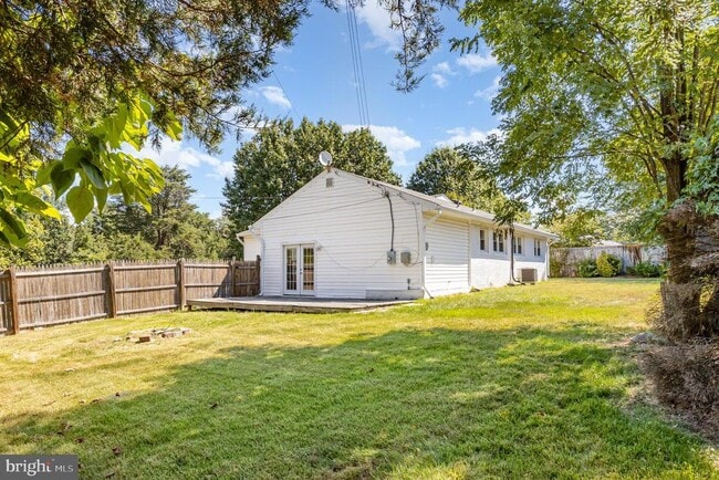 Building Photo - 3430 Little Hunting Creek Dr